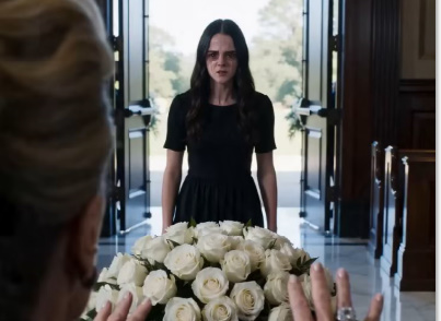 I crashed my father’s funeral screaming to open his coffin. My stepmother’s reaction exposed a deadly secret.